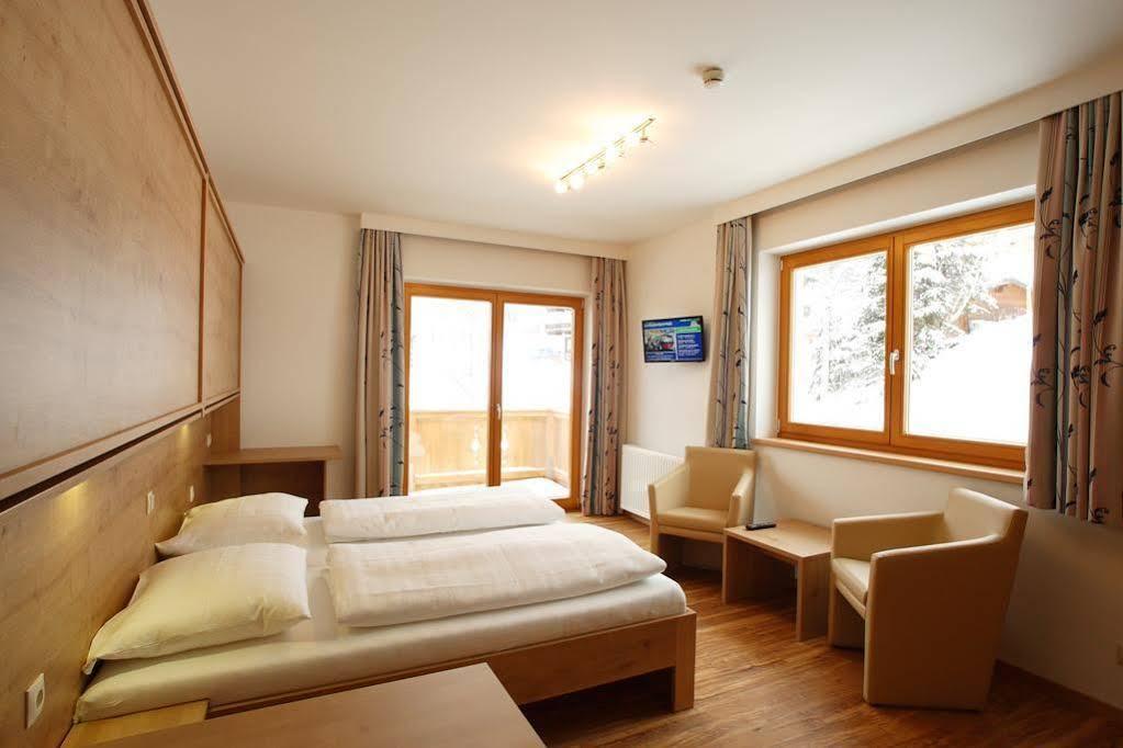 Familien & Wohlfuhlhotel Johanneshof ซาลบาคฮินเทอร์เกลมม์ ภายนอก รูปภาพ